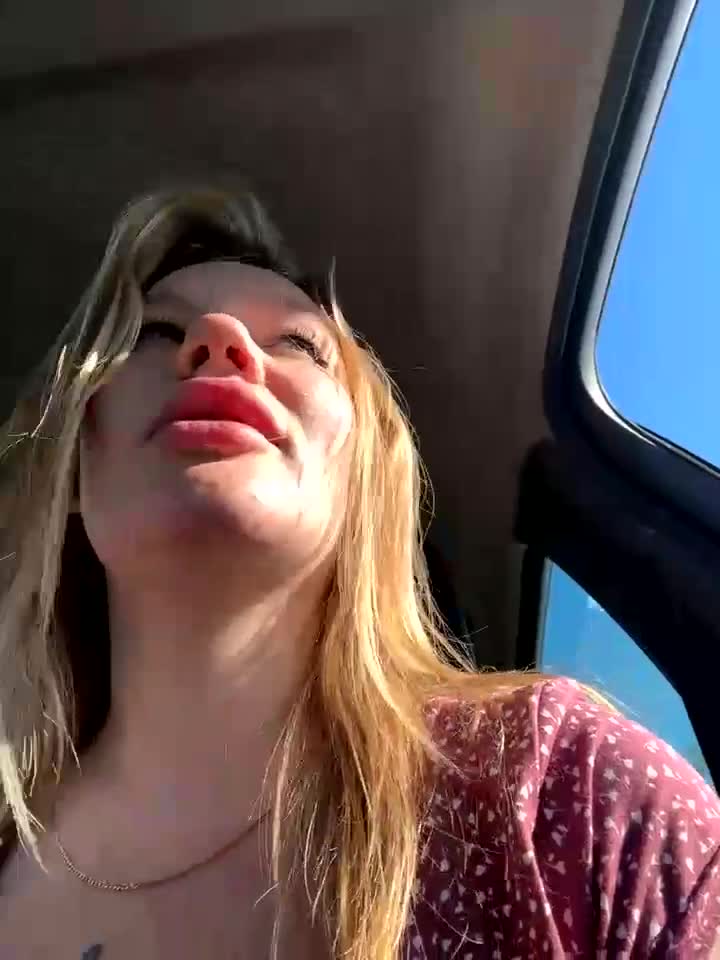 justmilaa cam recording